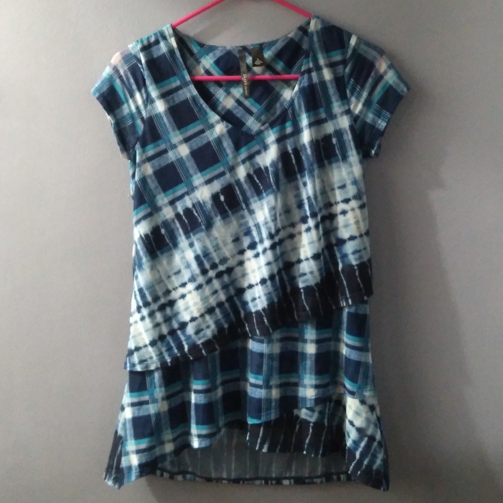 Blue and white polyester top